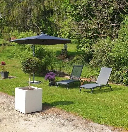 Lily - Au Clos De 3*